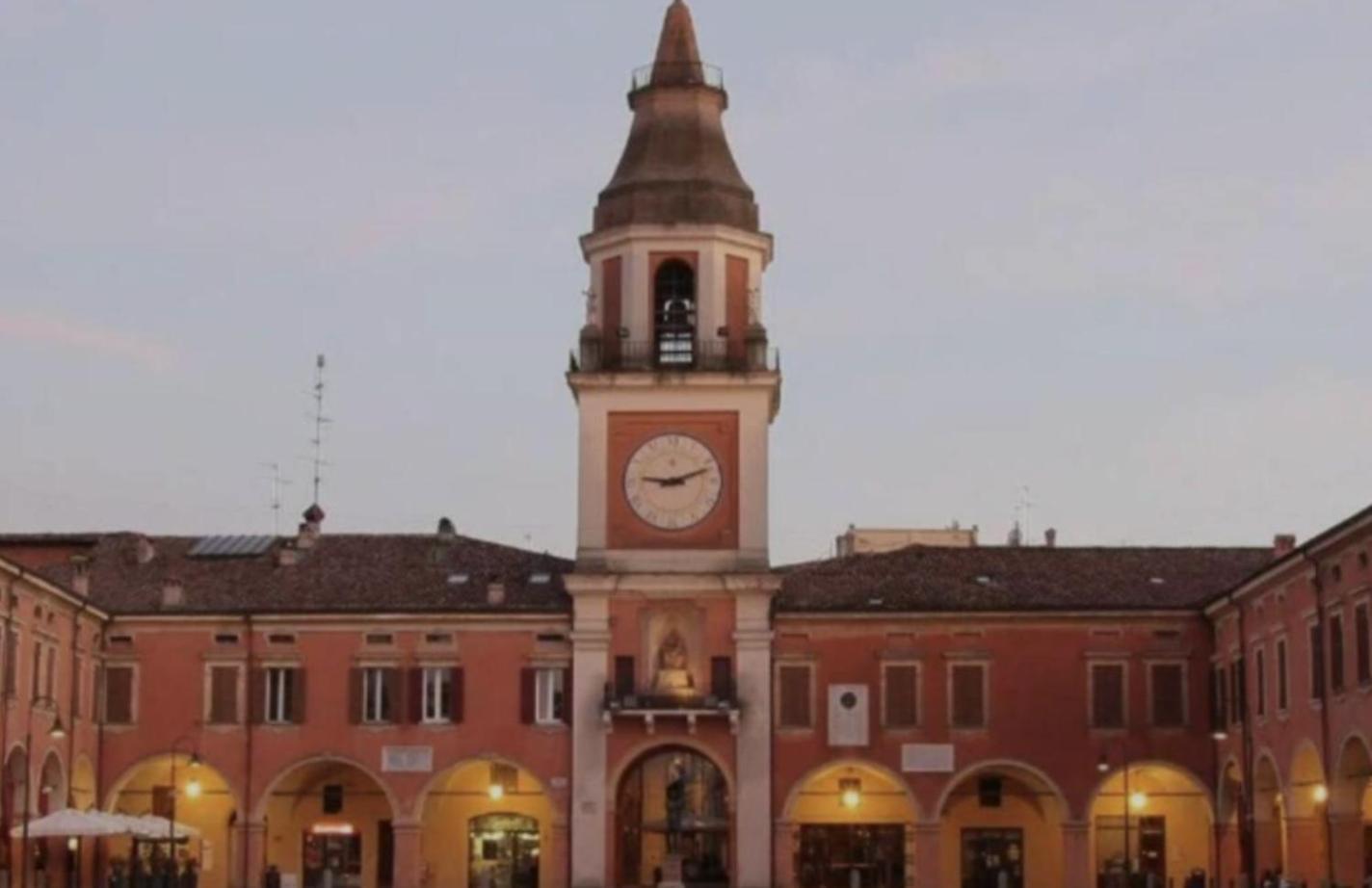 Il Campanone - Centro - Parcheggio Auto Coperto Sassuolo